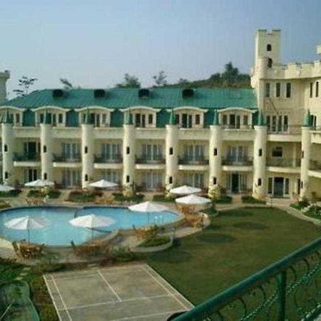 Club Bali Suites At Kota Bunga ชิปานาส ภายนอก รูปภาพ