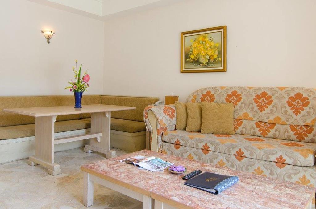 Club Bali Suites At Kota Bunga ชิปานาส ภายนอก รูปภาพ