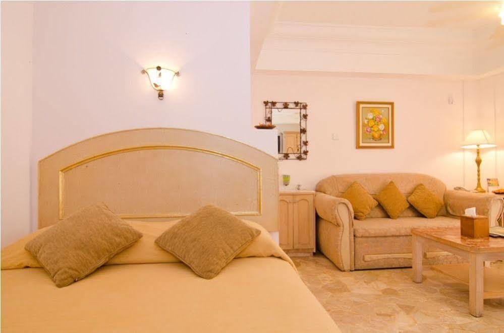 Club Bali Suites At Kota Bunga ชิปานาส ภายนอก รูปภาพ
